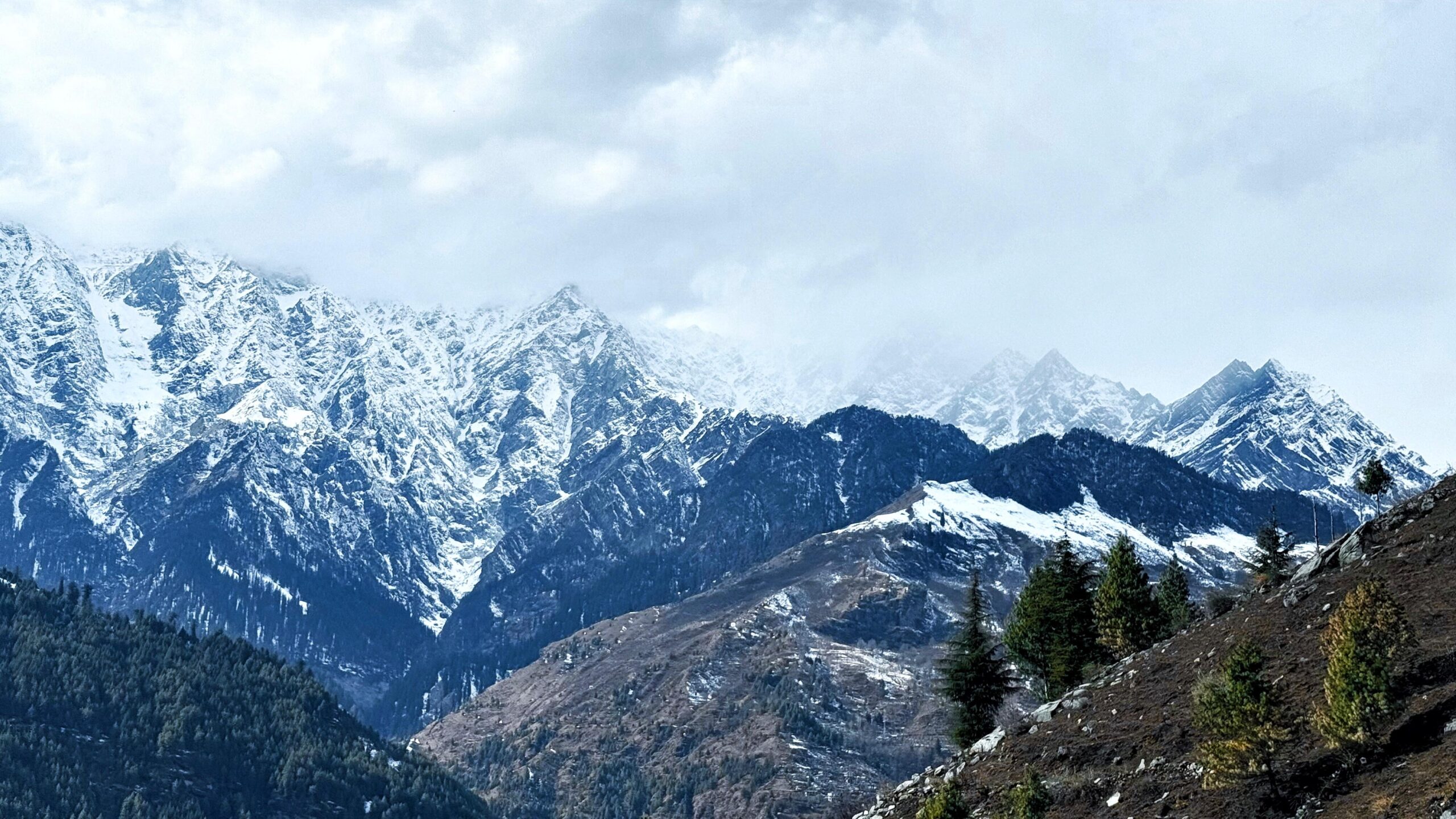 Best travel photographer in wayanad the himalayan snow hill